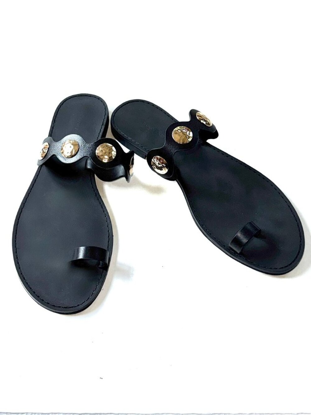 Banana Republic Toe Loop Sandals - Gold Hammered Coin Design - Size 10 NEW